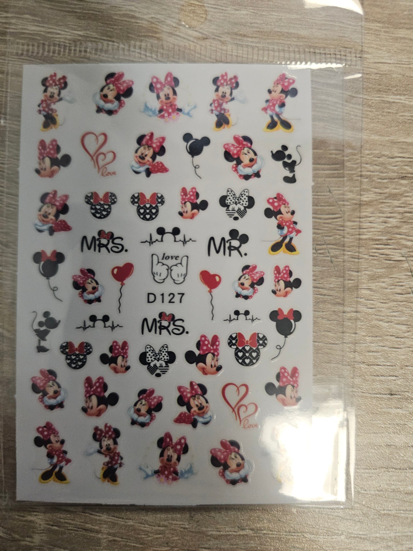Disney Minnie D127