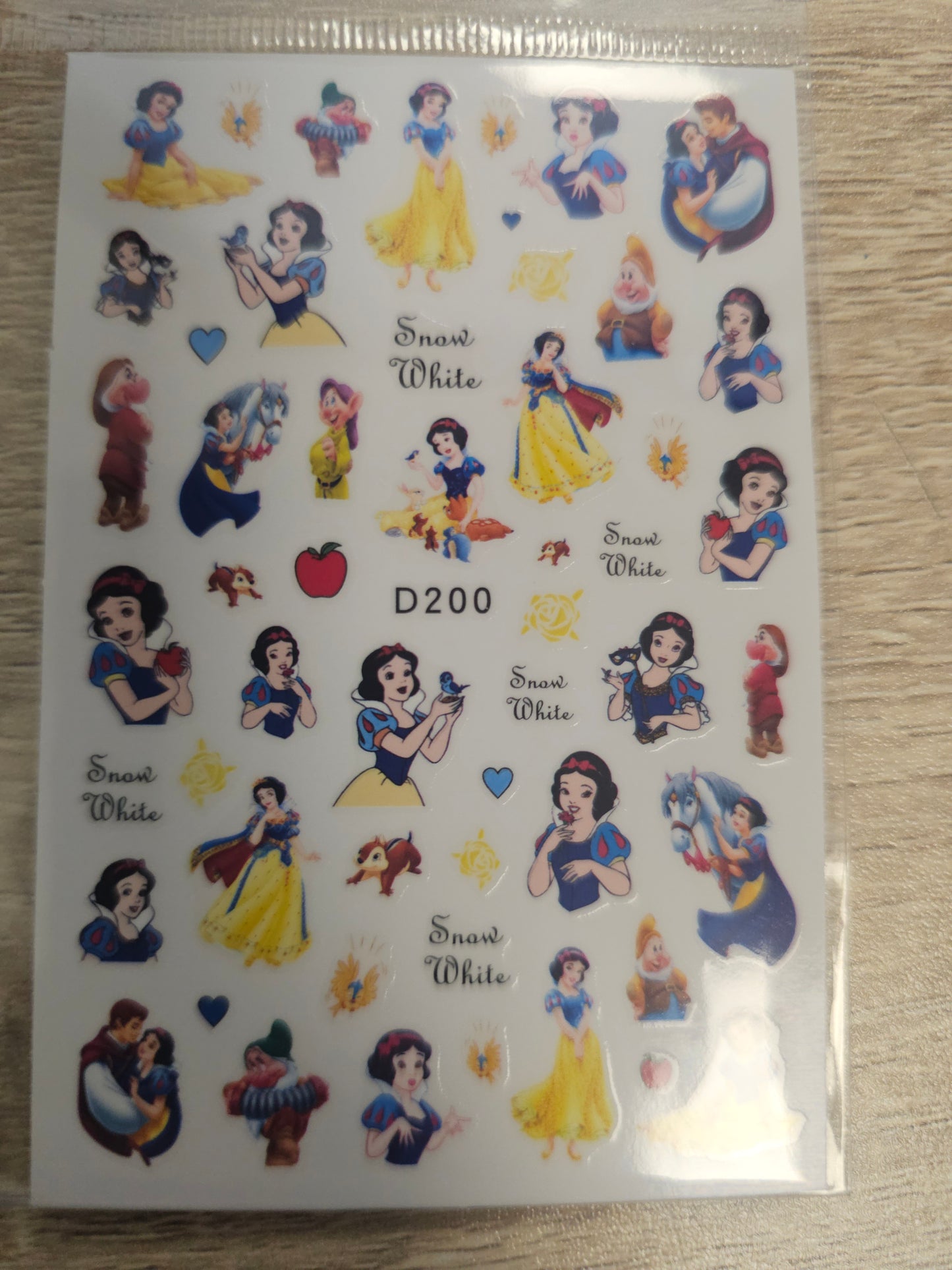 Snow white D200