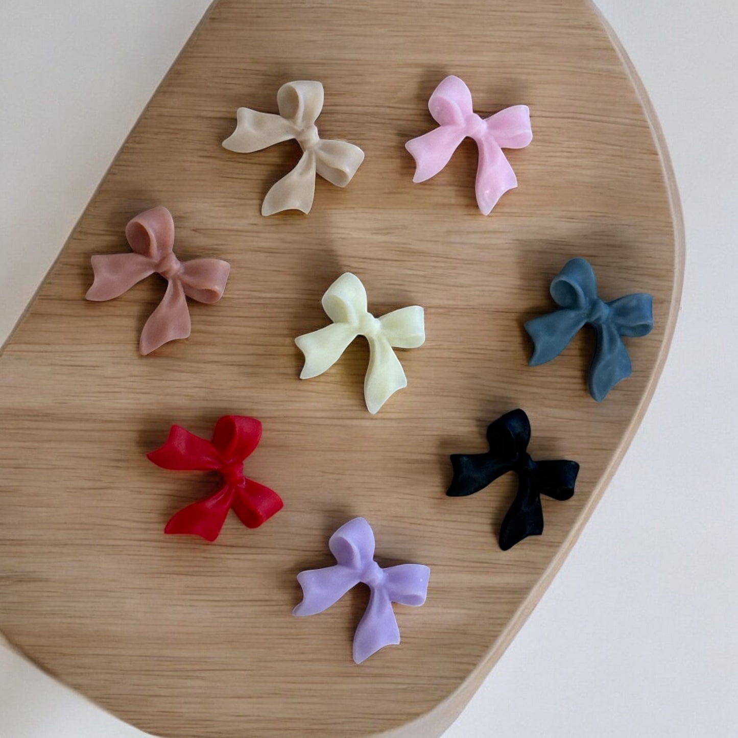 White Bows Plastic Charms 4pc