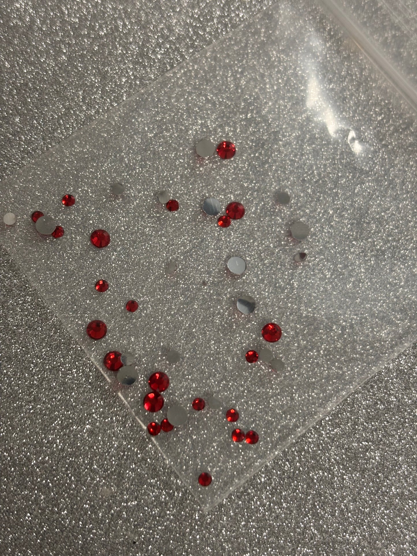 40pc Red Nail crystals 1mm & 4mm