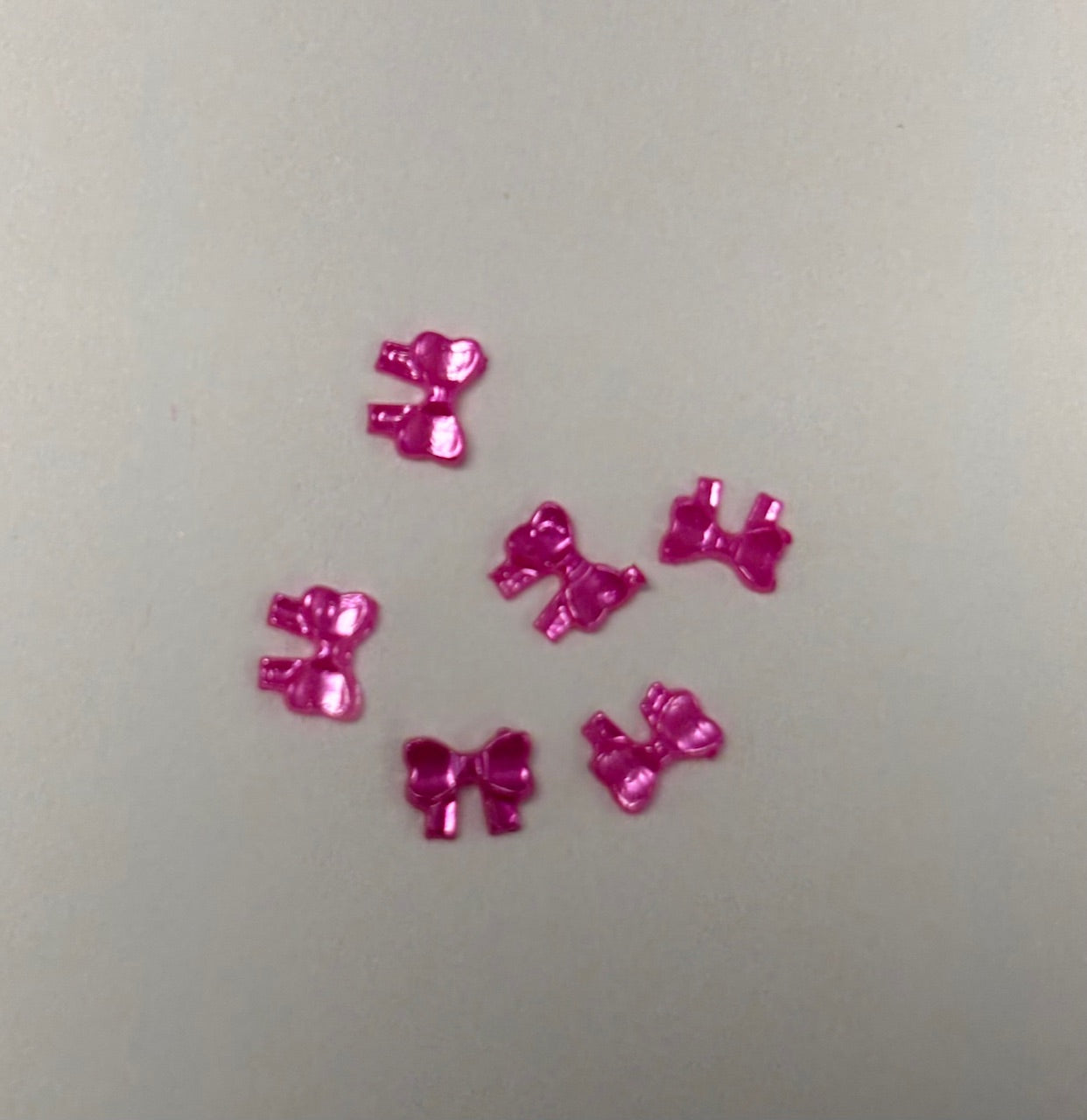 Hot Pink Bow Charms 5mm (Plastic)