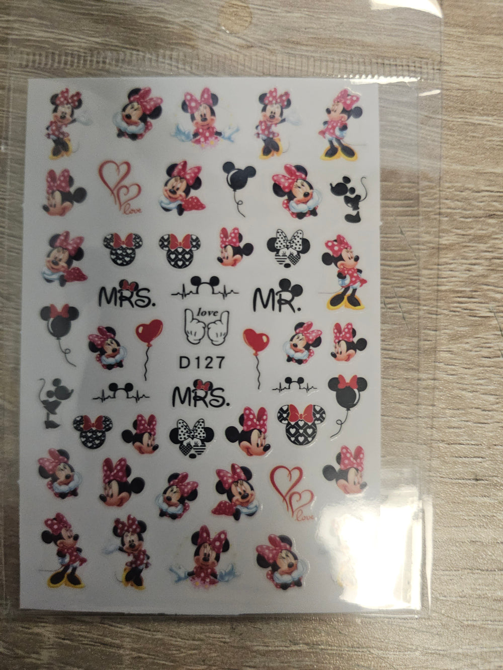 Disney Minnie D127
