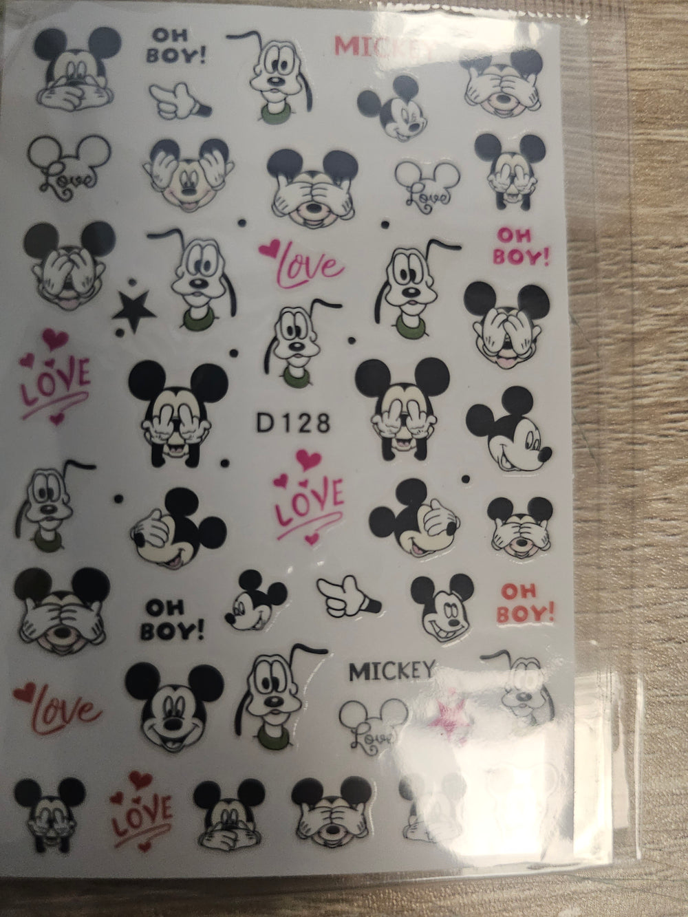 Disney Mickey pluto D128