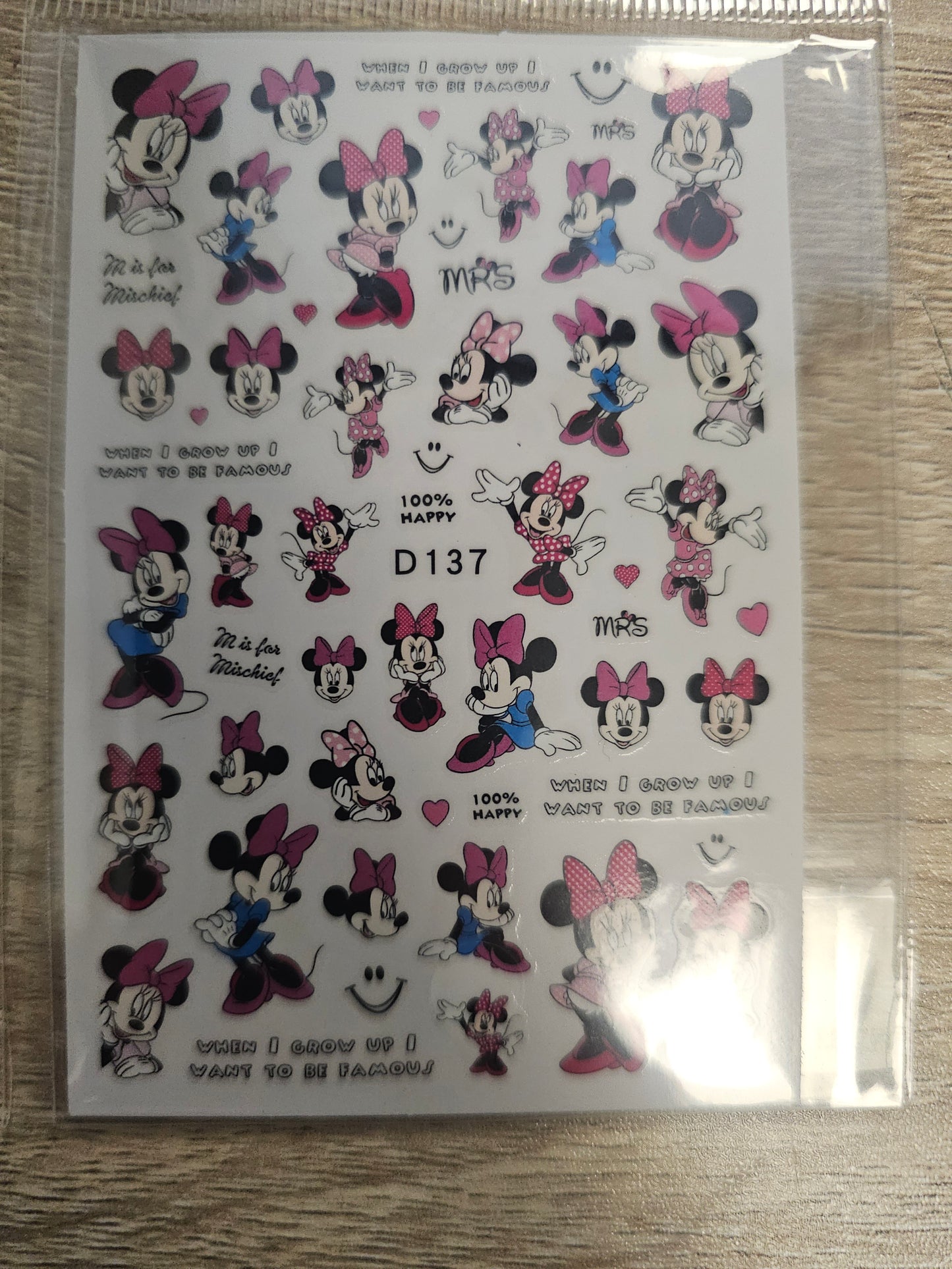 Disney Minnie D137