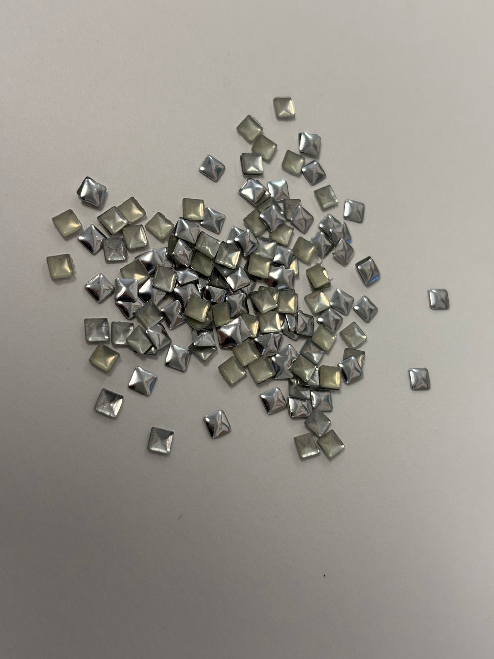 Metal Charms Square (Container)