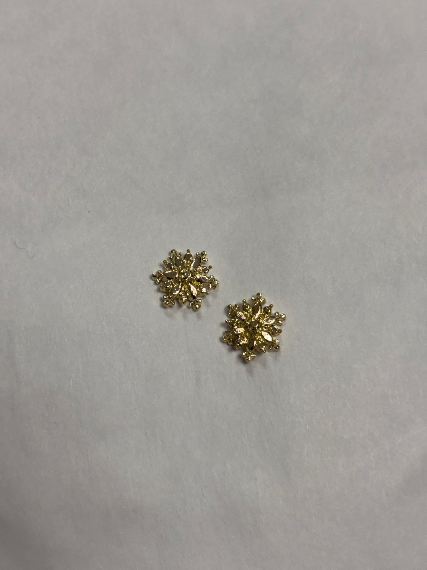 Metal Snowflake #1 Charms Gold 2pc