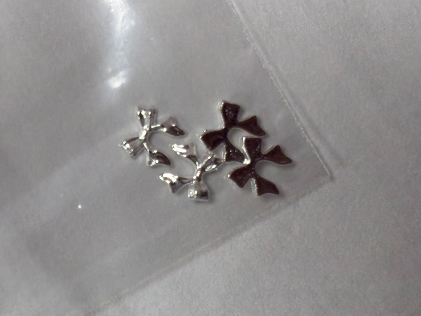 Metal Charms Silver Bows 5mm 4pc