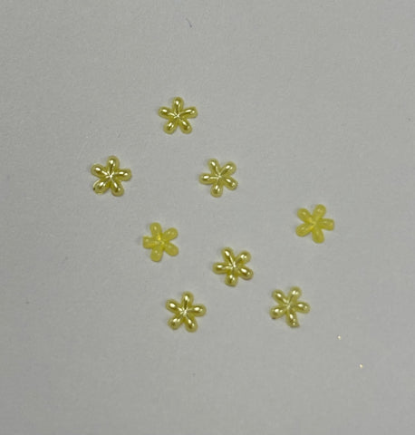 Yellow Flower Charms (Plastic)