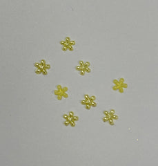 Yellow Flower Charms (Plastic)