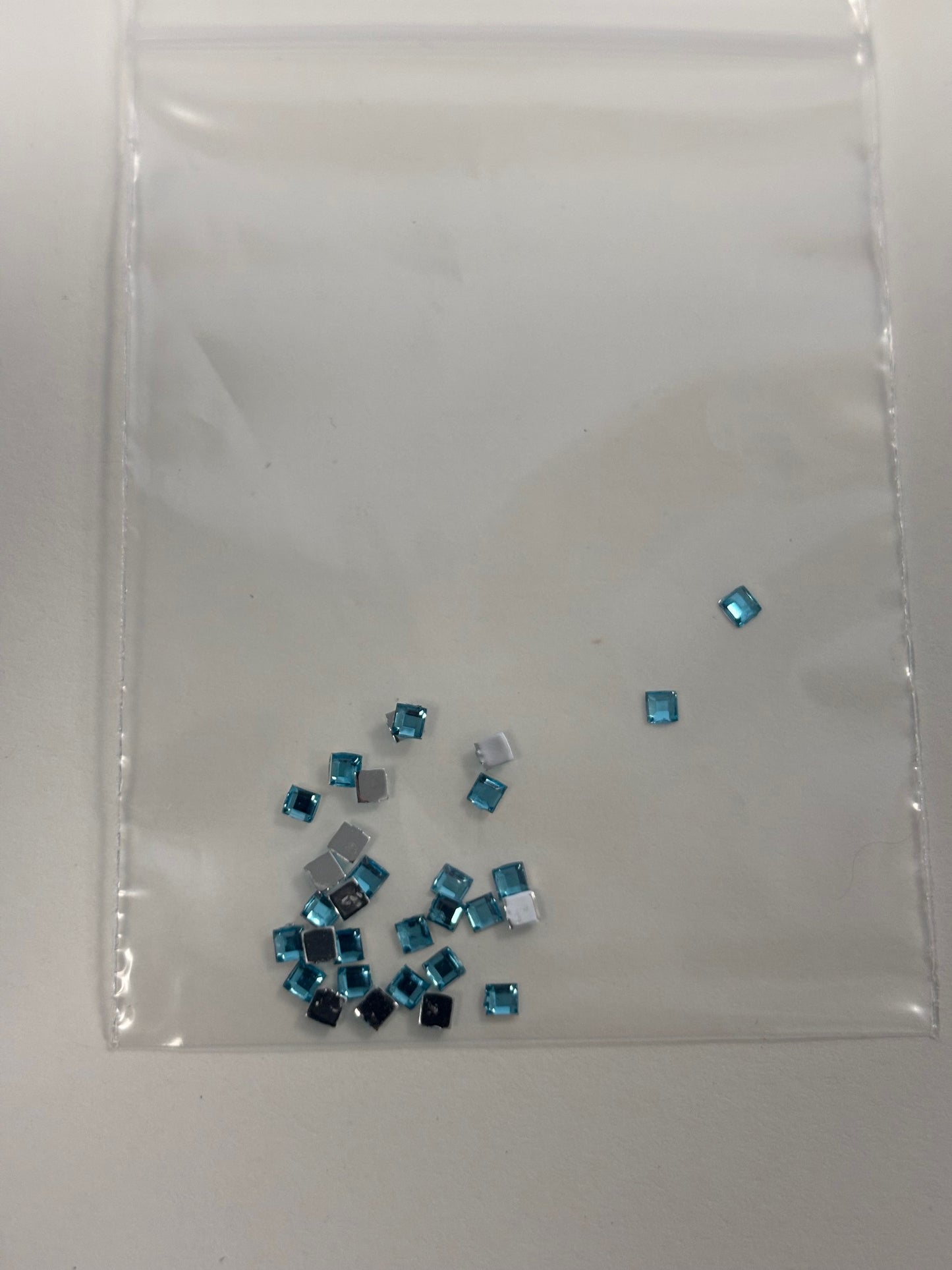 Light Blue Square Gems 2mm