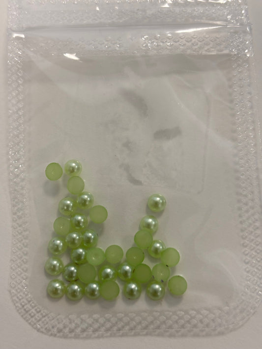 Light Green Pearl Charms 30 pc 4mm