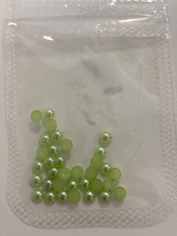 Light Green Pearl Charms 30 pc 4mm