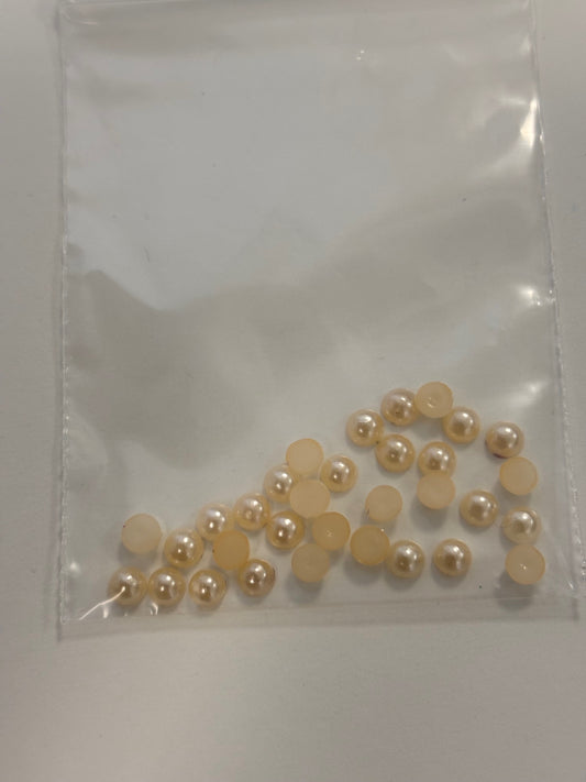 Beige Pearl Charms 30 pc 4mm