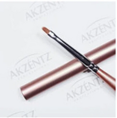 Akzentz Art Mini Oval Brush #8